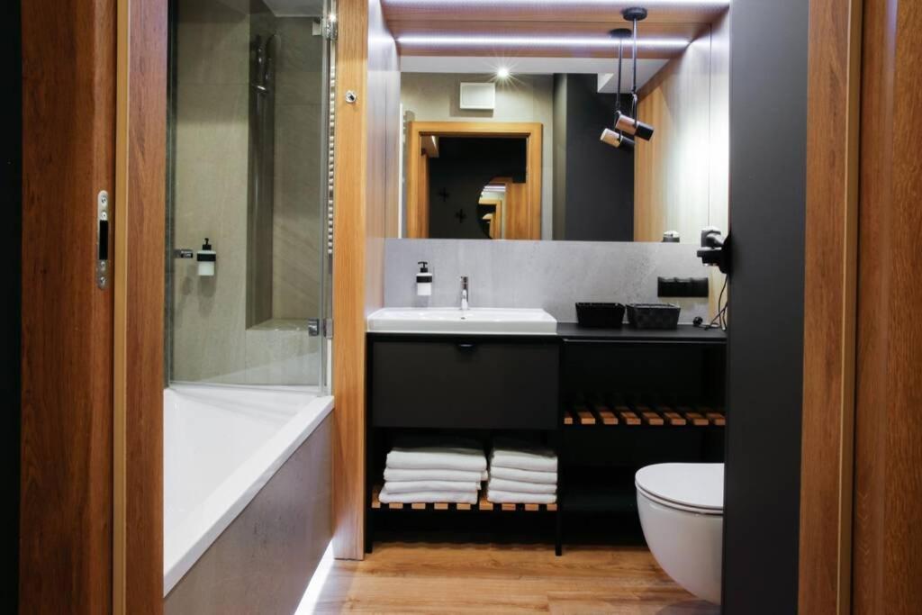 4th Floor Apartment *